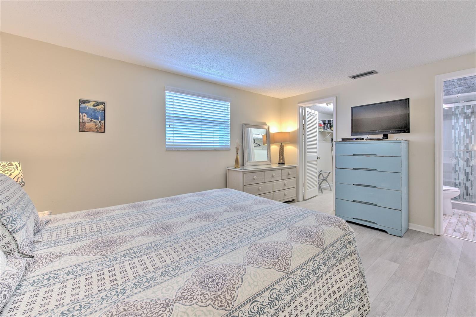 Image 19 of 35 For 17200 Gulf Boulevard 401