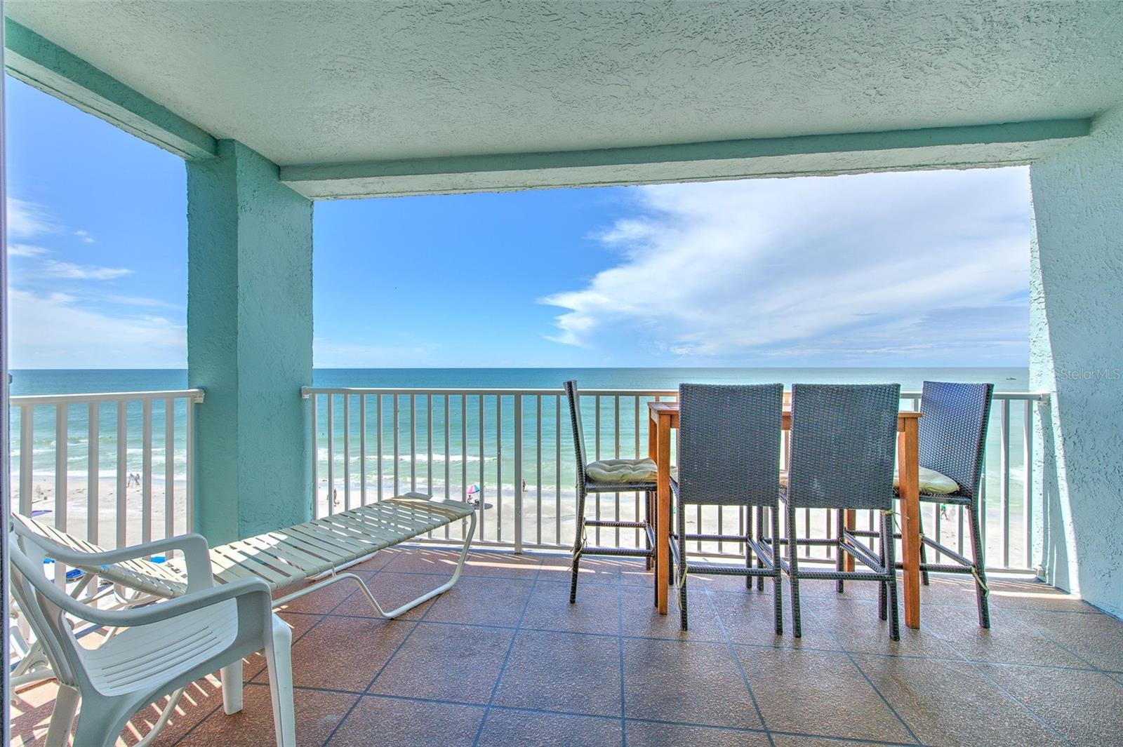 Image 3 of 35 For 17200 Gulf Boulevard 401