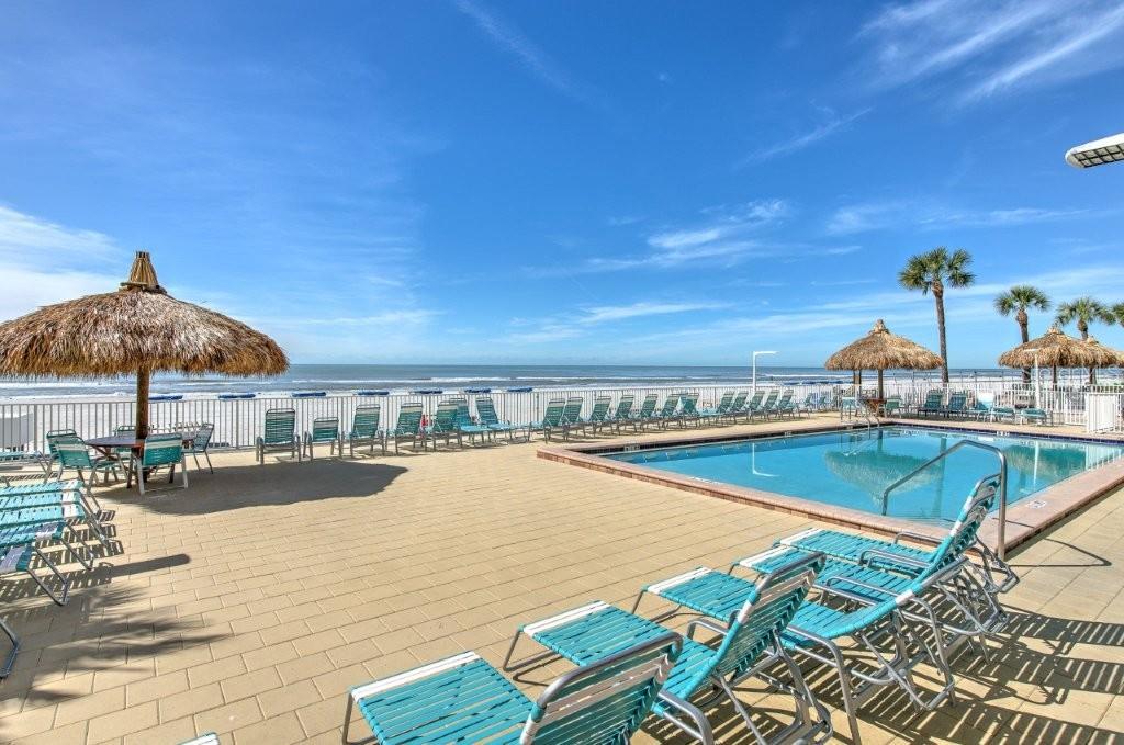 Image 37 of 70 For 17200 Gulf Boulevard 401