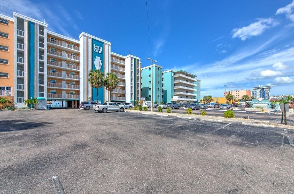 Image 40 of 70 For 17200 Gulf Boulevard 401