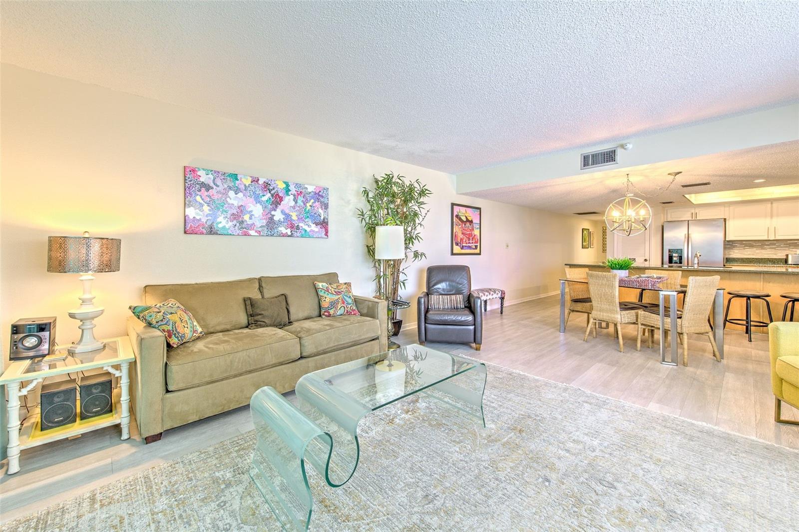 Image 5 of 35 For 17200 Gulf Boulevard 401