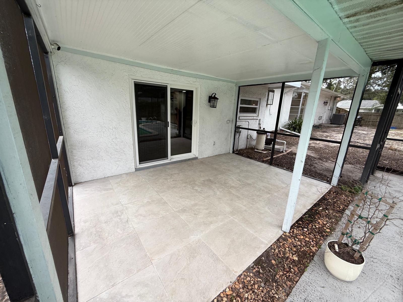 Listing photo id 30 for 502 Oakhurst Street