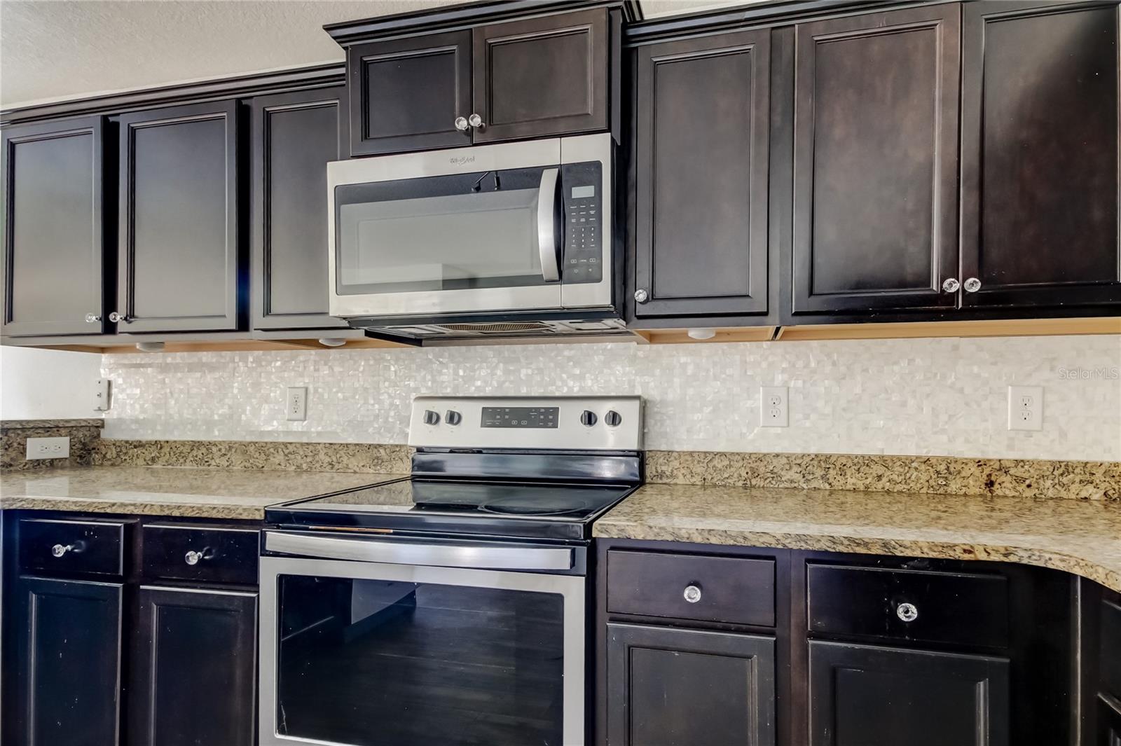 Image 16 of 56 For 1739 Chatham Green Circle