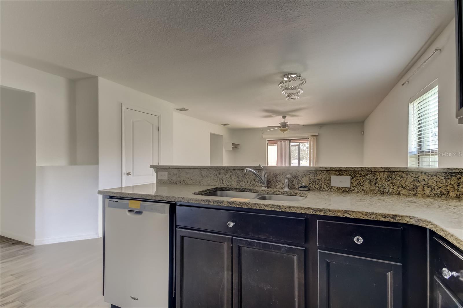 Image 18 of 56 For 1739 Chatham Green Circle