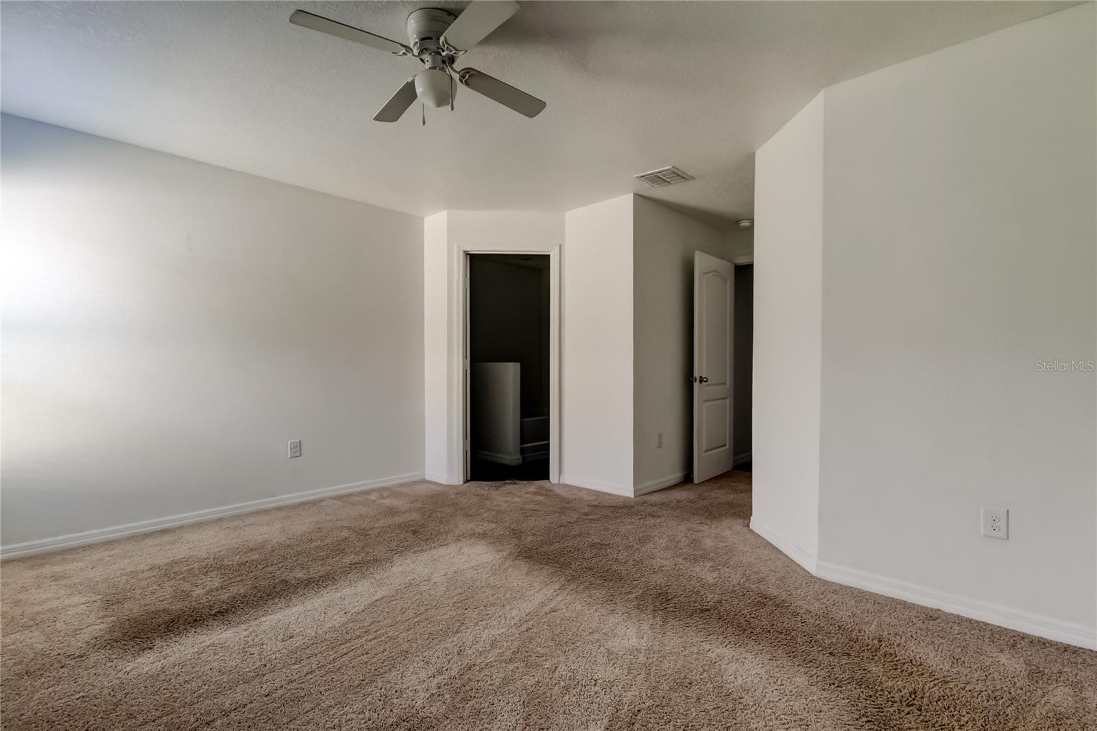 Image 28 of 56 For 1739 Chatham Green Circle