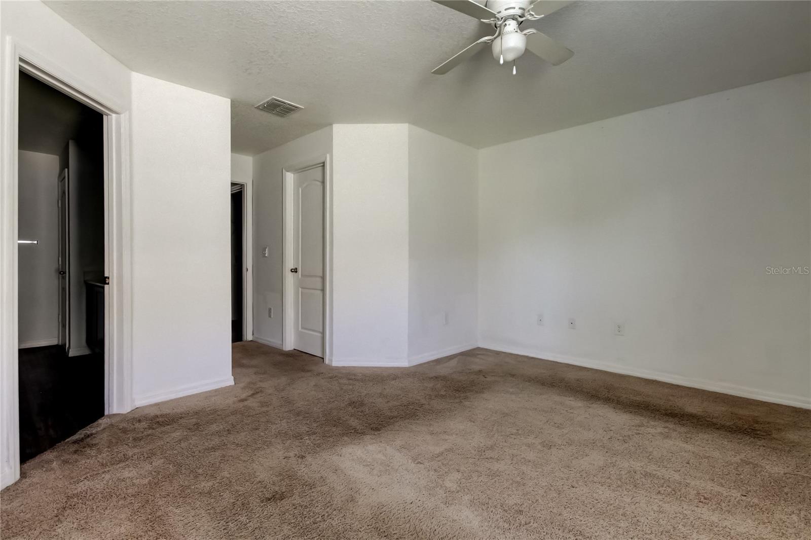 Image 29 of 56 For 1739 Chatham Green Circle