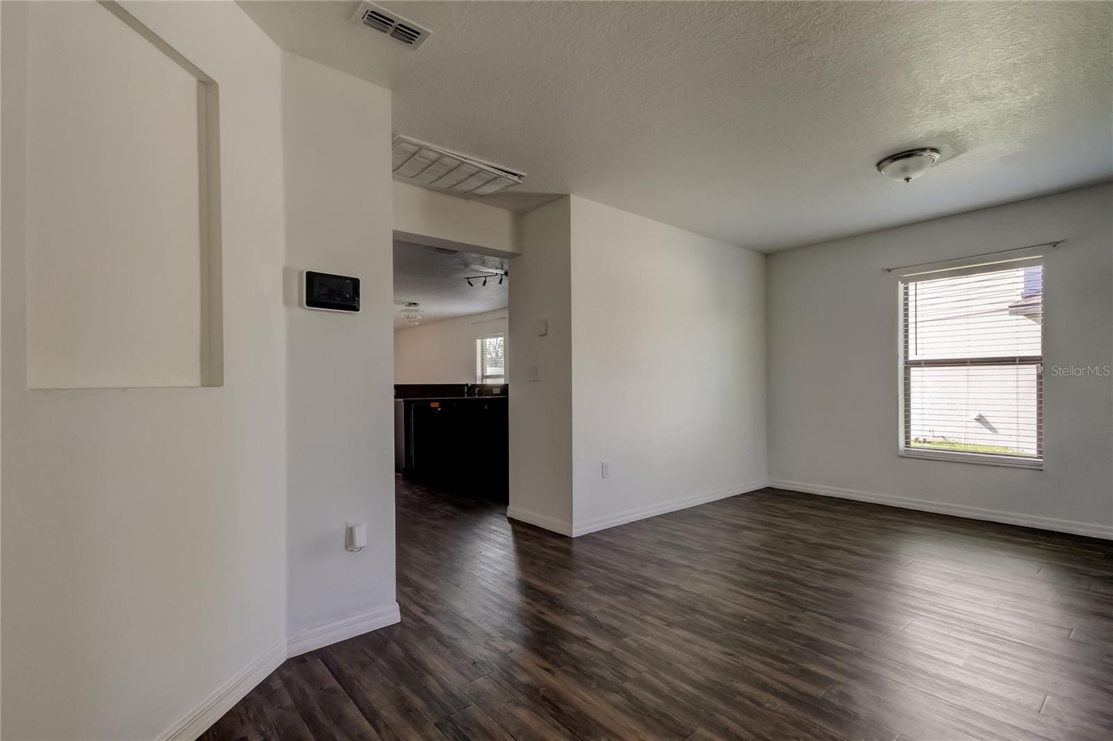 Image 6 of 56 For 1739 Chatham Green Circle