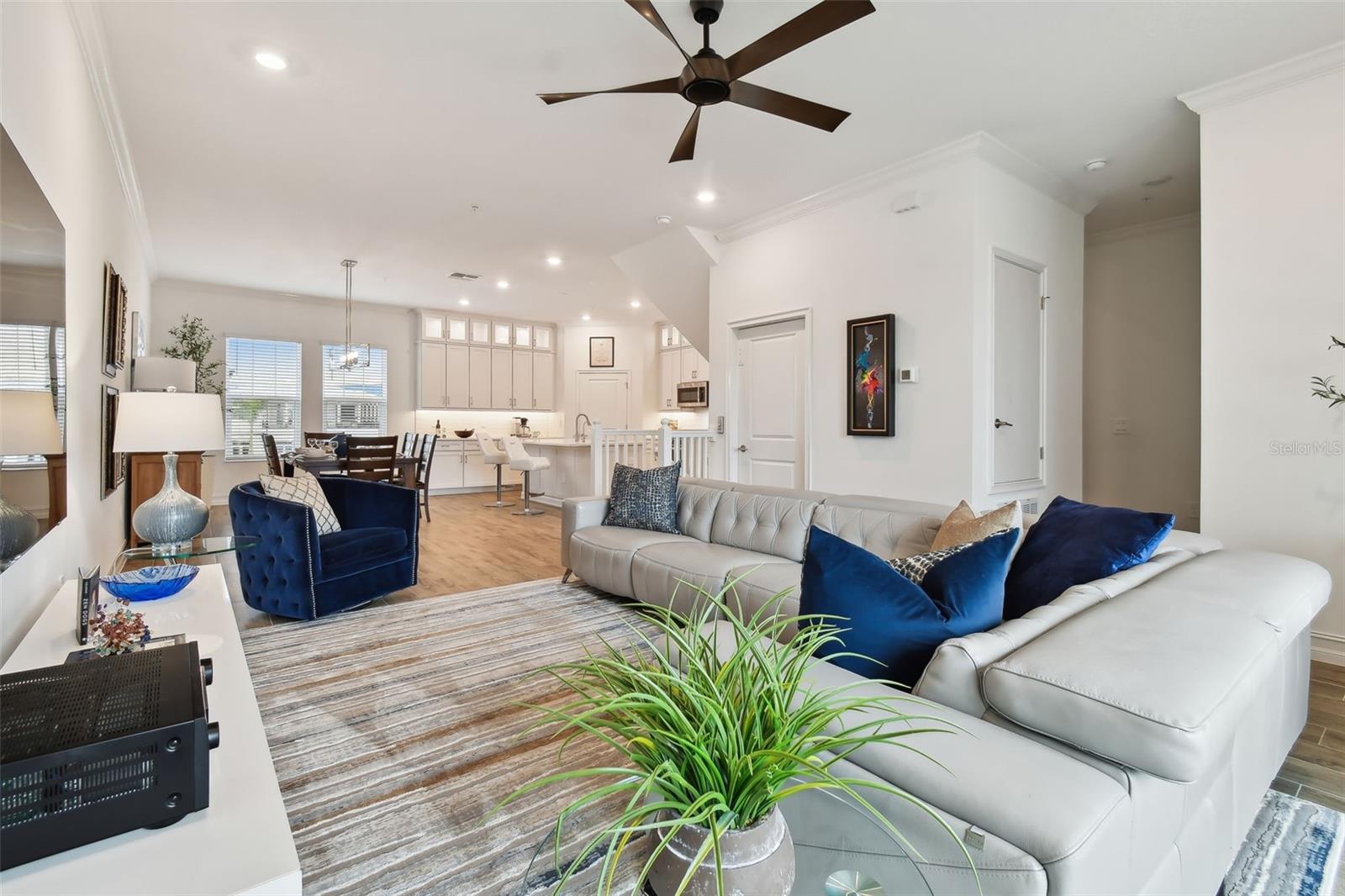 Listing photo id 8 for 3027 Bermuda Sloop Circle