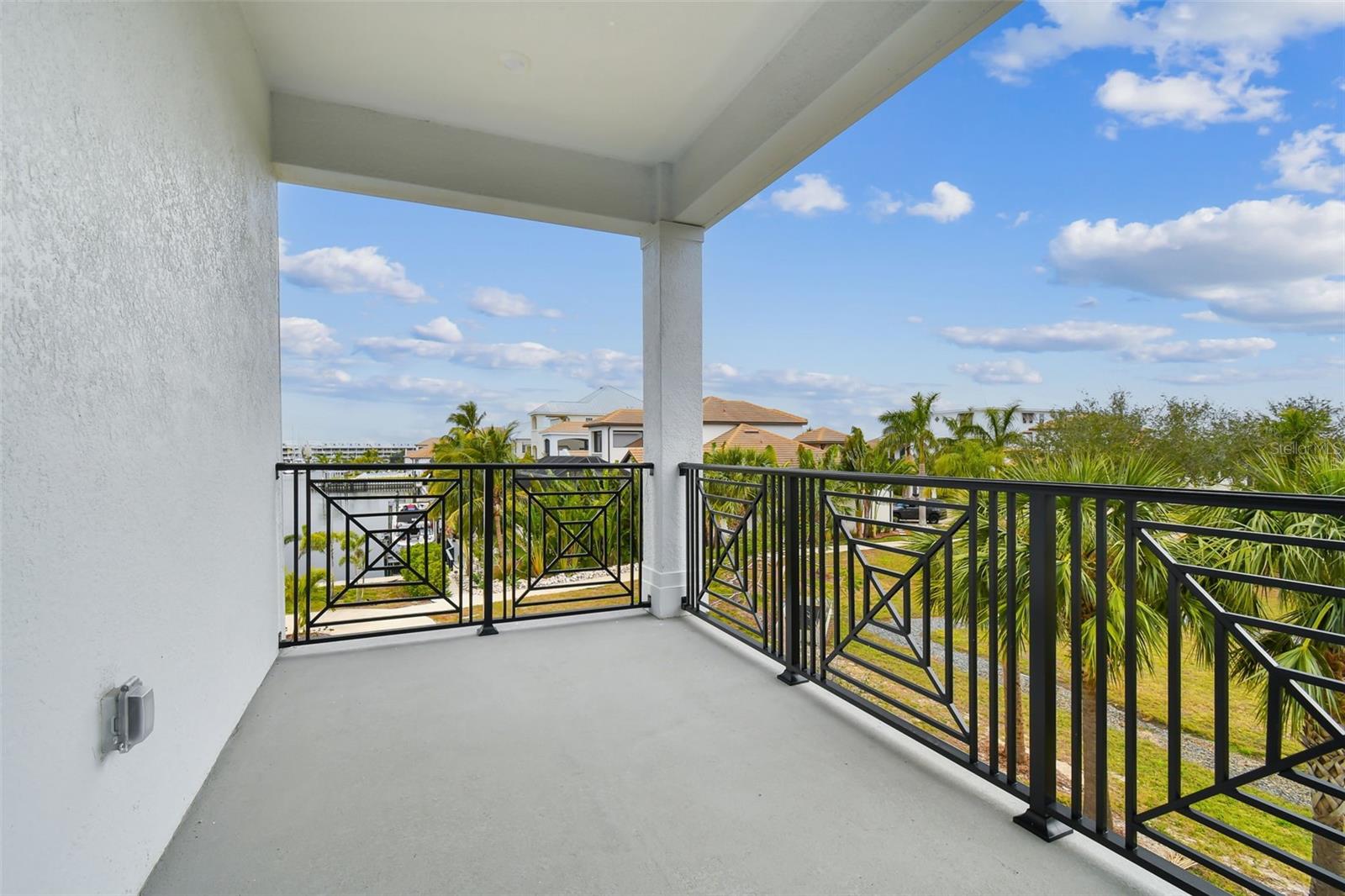 Listing photo id 11 for 3027 Bermuda Sloop Circle