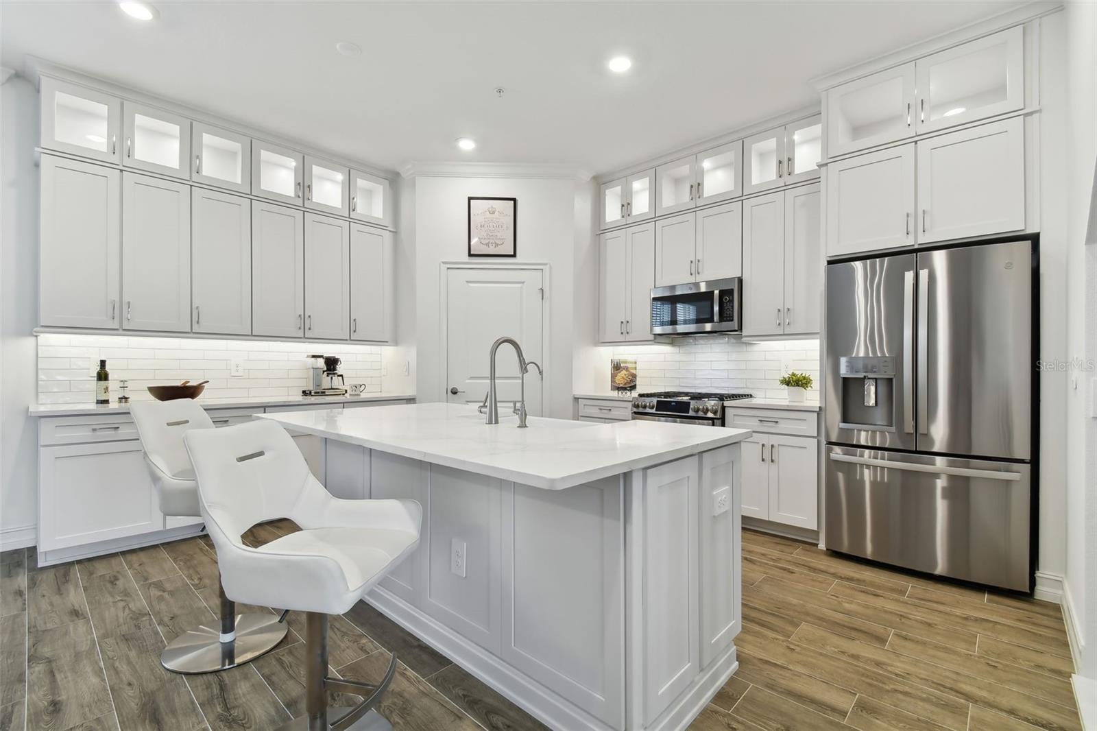 Listing photo id 13 for 3027 Bermuda Sloop Circle