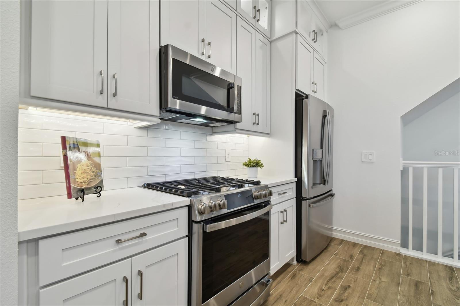 Listing photo id 16 for 3027 Bermuda Sloop Circle