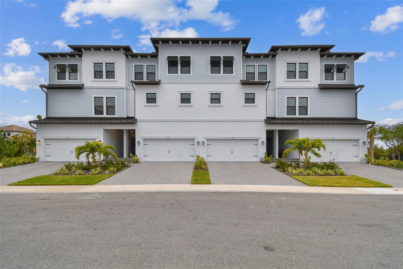 Listing photo id 1 for 3027 Bermuda Sloop Circle