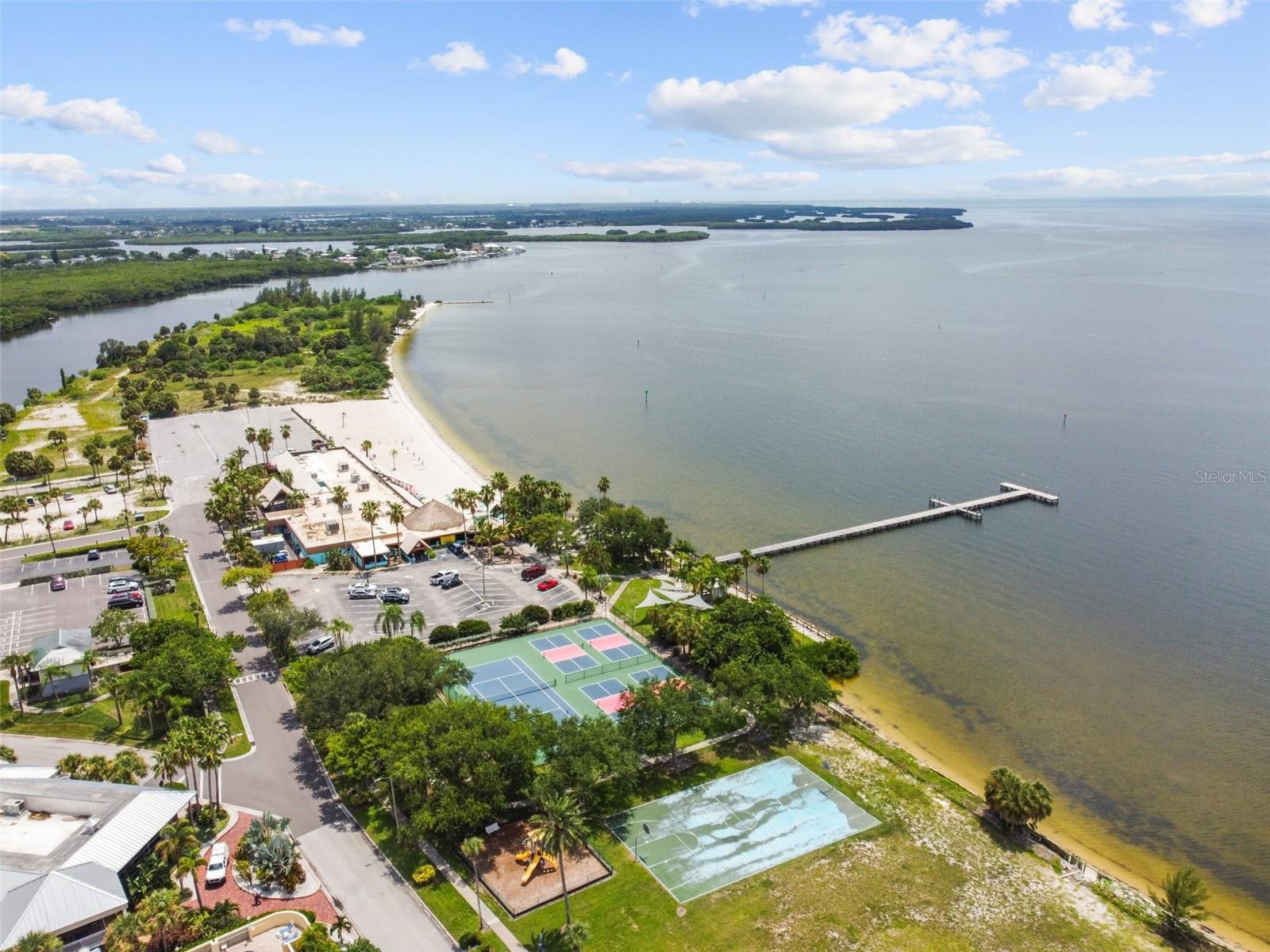 Listing photo id 41 for 3027 Bermuda Sloop Circle