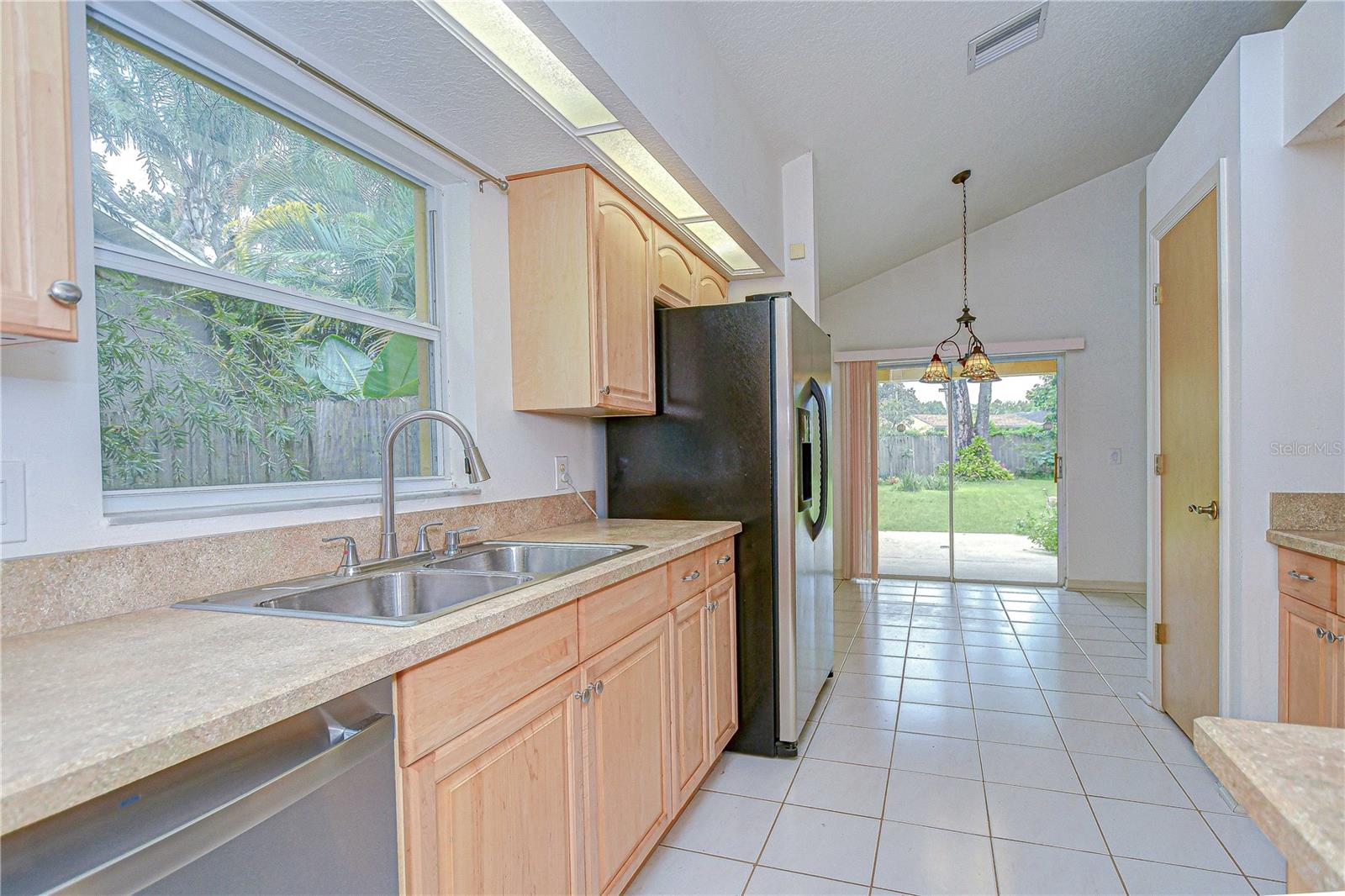 Image 21 of 32 For 1308 Carissa Court
