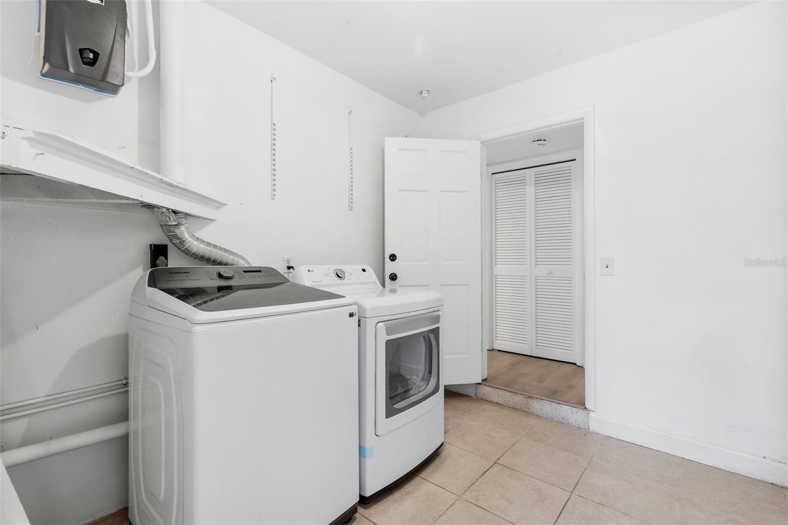 Image 11 of 65 For 775 Casler Avenue