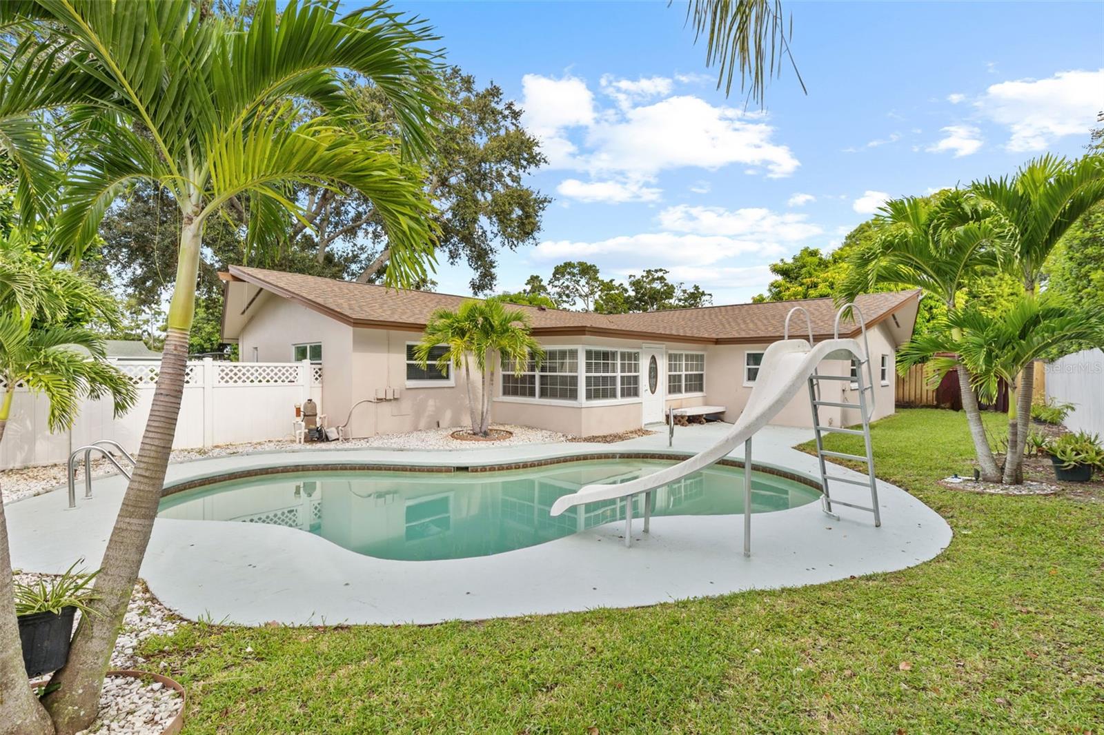 Image 14 of 65 For 775 Casler Avenue
