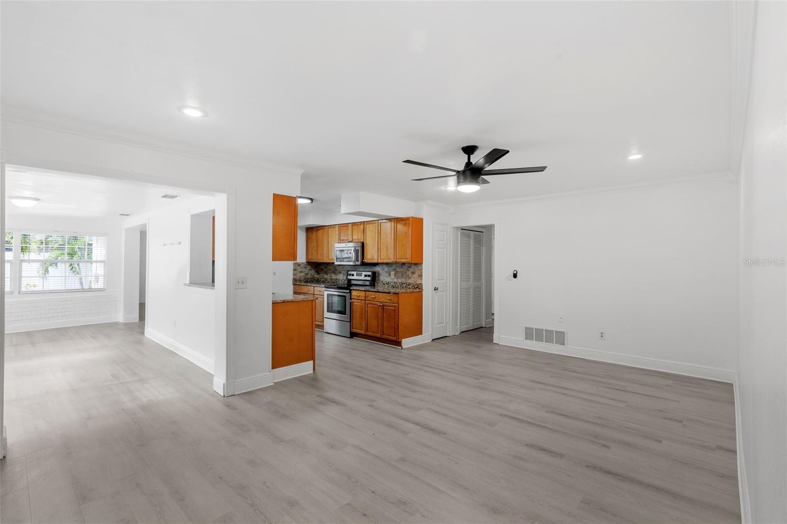 Image 24 of 65 For 775 Casler Avenue