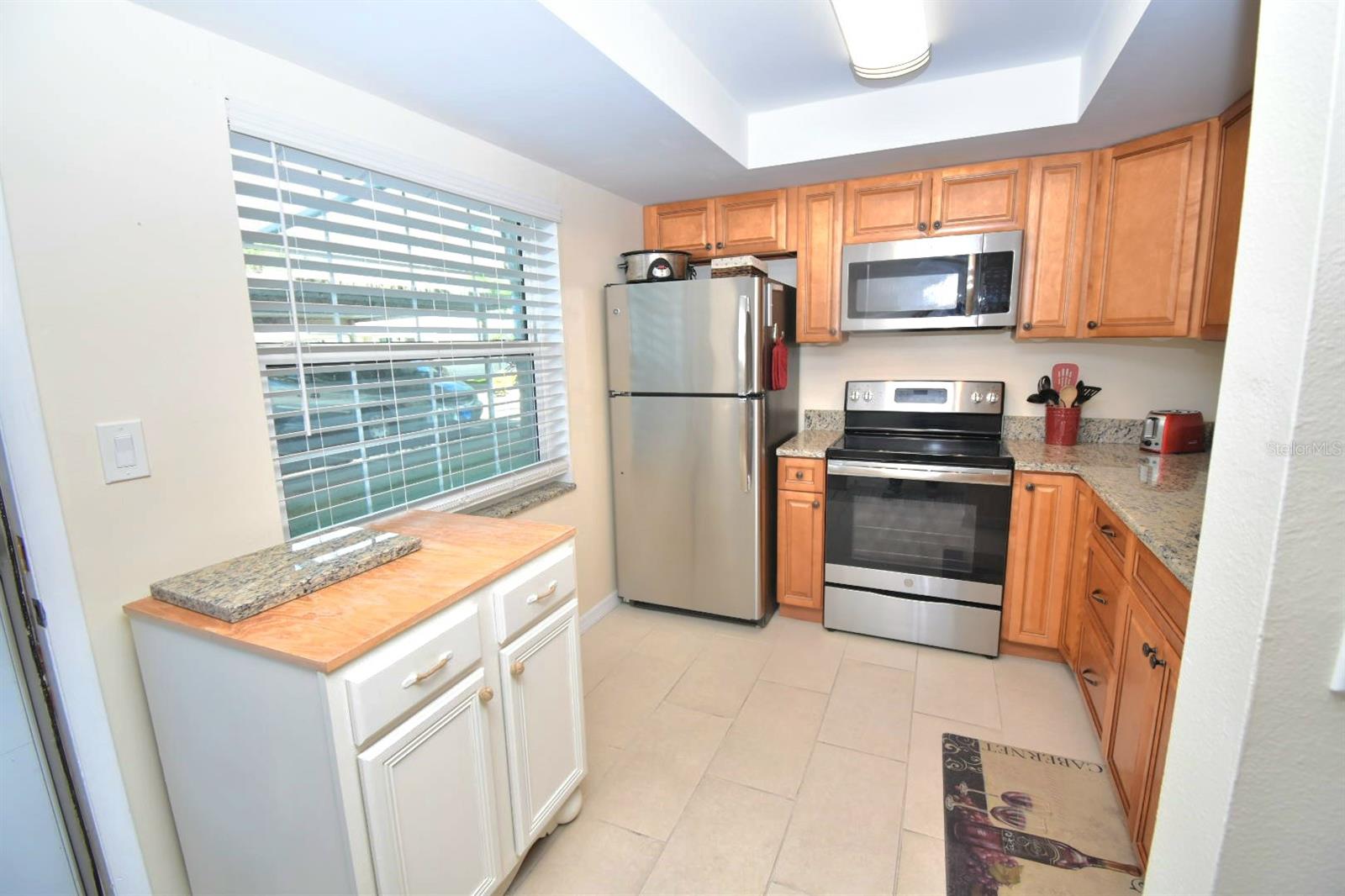 Image 2 of 30 For 952 Virginia Street 108