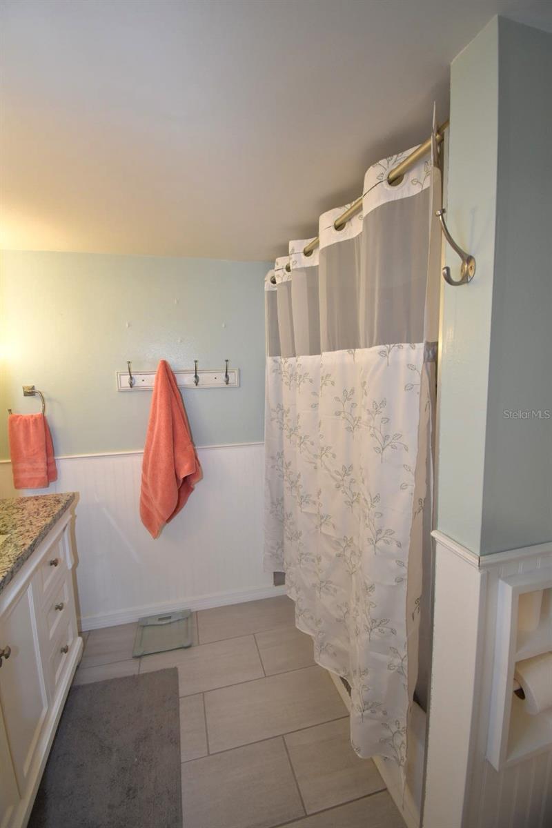 Image 24 of 30 For 952 Virginia Street 108