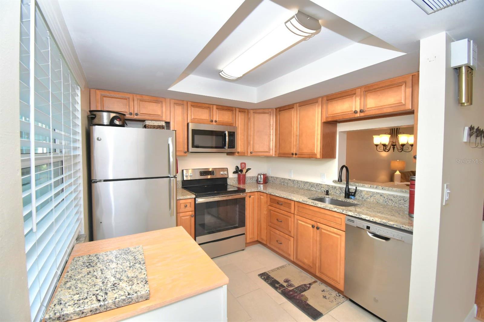 Image 4 of 30 For 952 Virginia Street 108