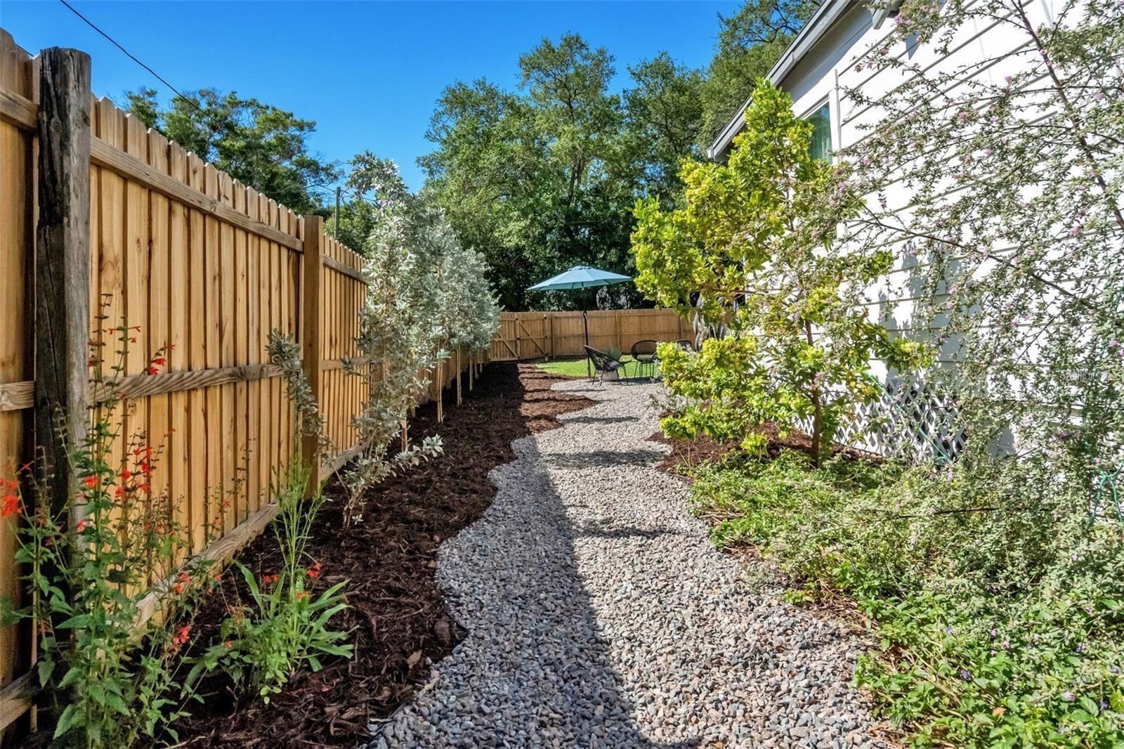 Image 25 of 33 For 916 47th Avenue N