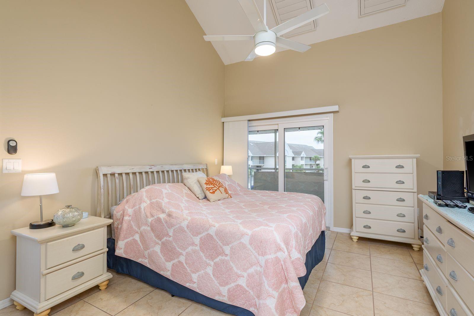 Image 11 of 37 For 5557 Sea Forest Drive 314