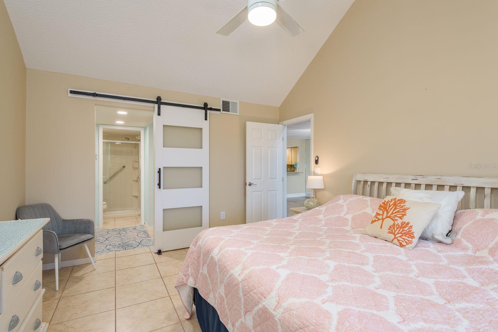 Image 12 of 37 For 5557 Sea Forest Drive 314