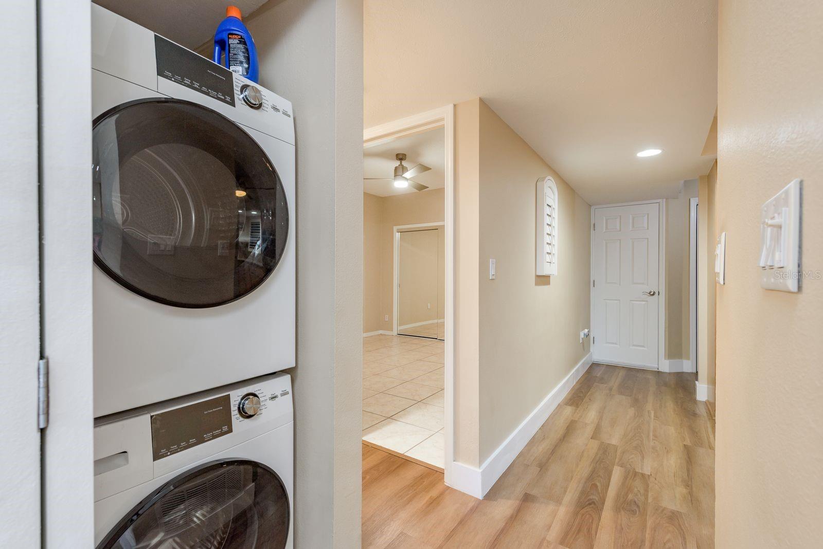 Image 18 of 37 For 5557 Sea Forest Drive 314