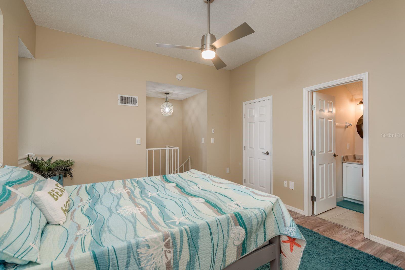 Image 23 of 37 For 5557 Sea Forest Drive 314