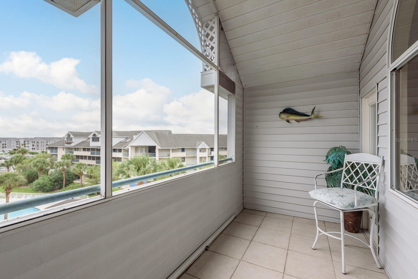 Image 27 of 37 For 5557 Sea Forest Drive 314