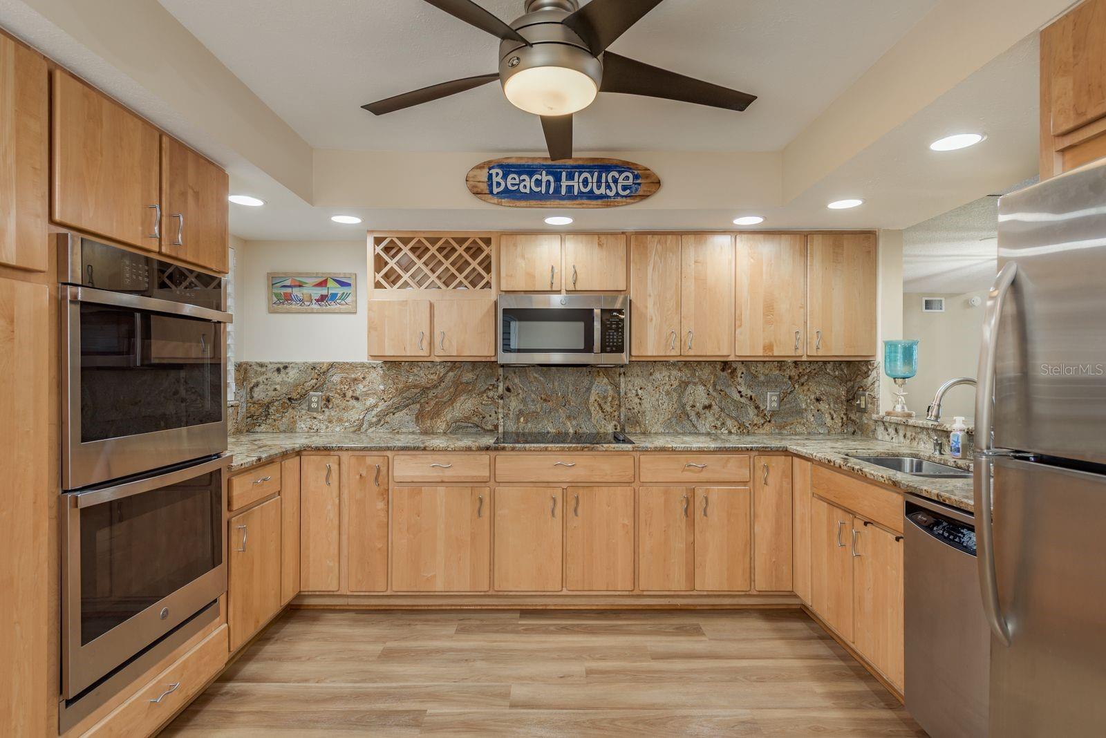 Image 8 of 37 For 5557 Sea Forest Drive 314