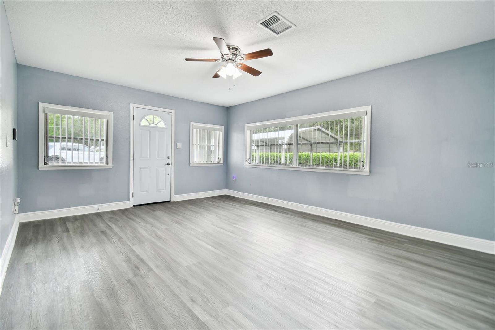 Image 2 of 12 For 2011 148th Avenue