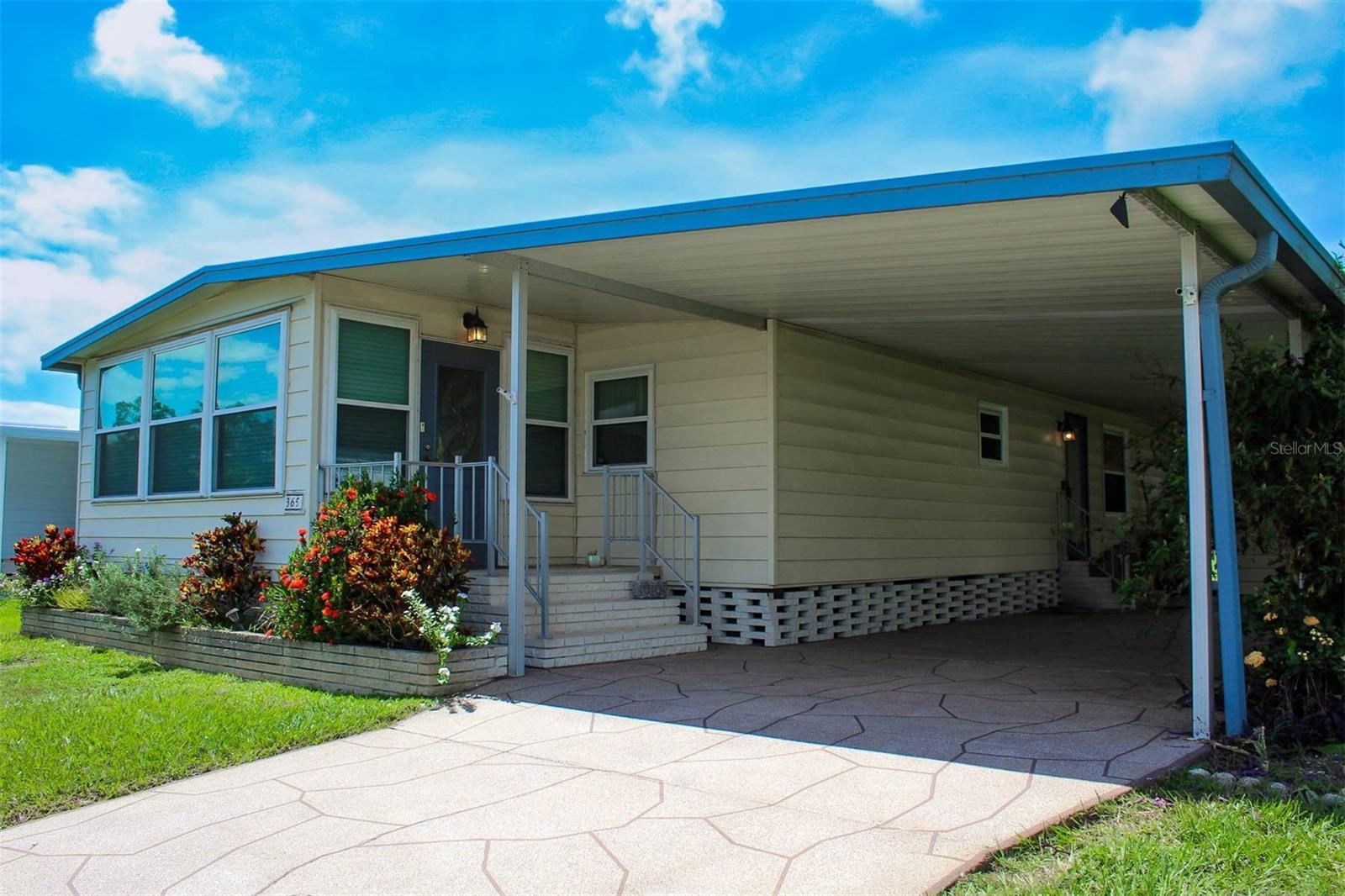 Image 4 of 28 For 1610 Reynolds Road 365