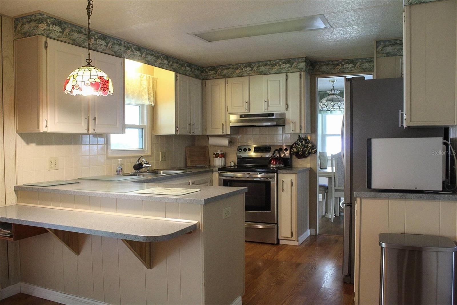 Image 7 of 28 For 1610 Reynolds Road 365