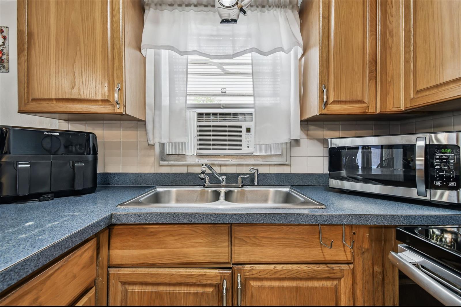 Image 14 of 27 For 9318 11th Street