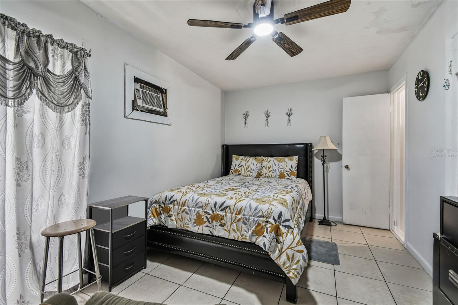 Image 17 of 27 For 9318 11th Street