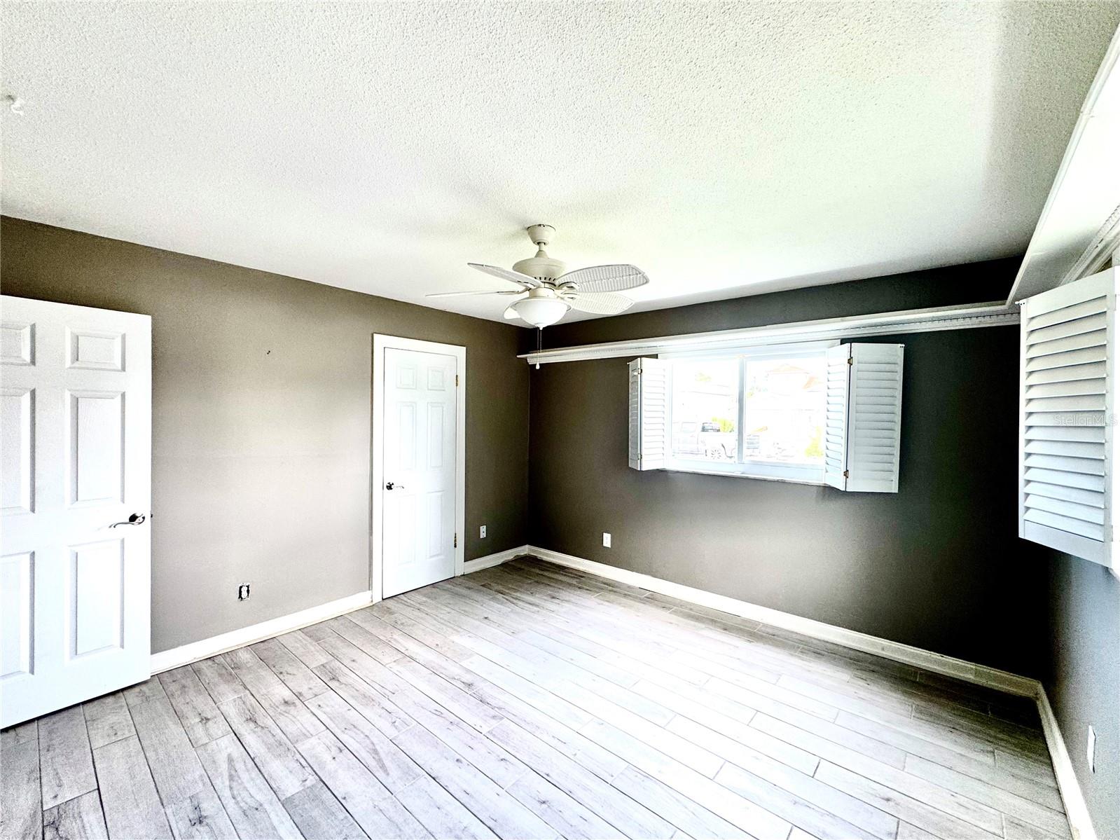 Image 16 of 67 For 7302 Hatteras Drive