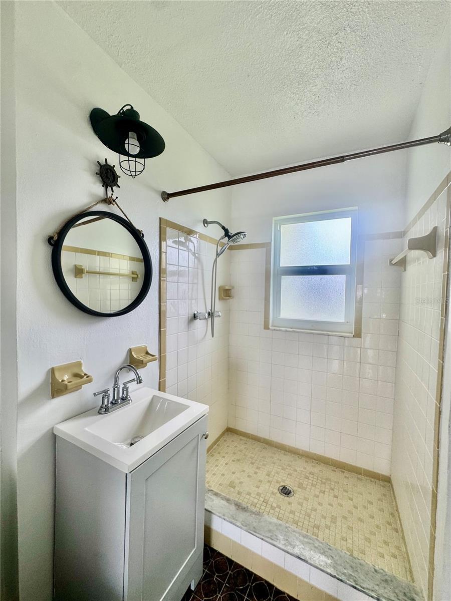 Image 23 of 67 For 7302 Hatteras Drive