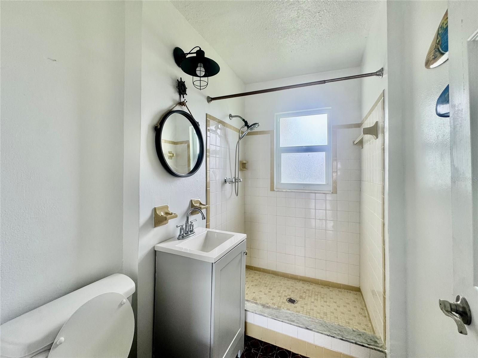 Image 24 of 67 For 7302 Hatteras Drive