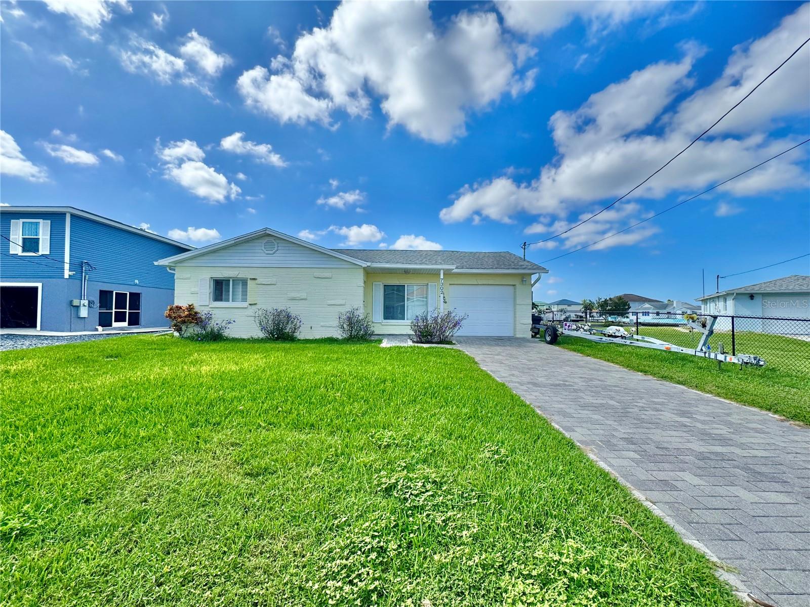 Image 3 of 67 For 7302 Hatteras Drive