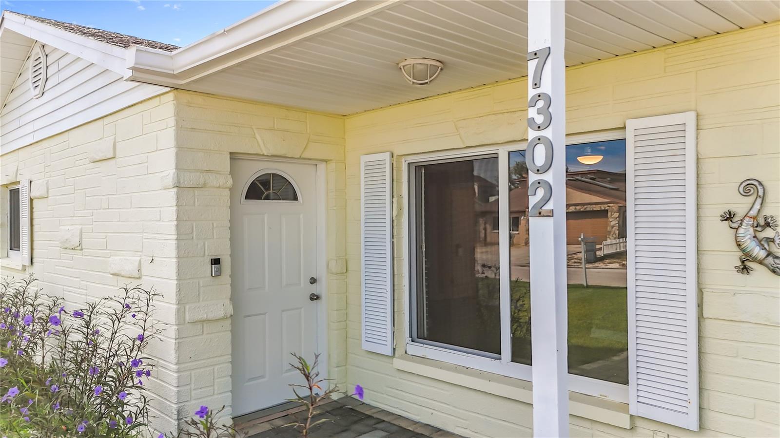 Image 42 of 67 For 7302 Hatteras Drive