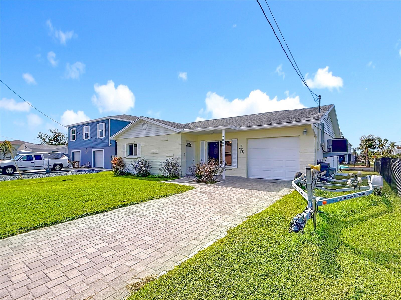 Image 44 of 67 For 7302 Hatteras Drive