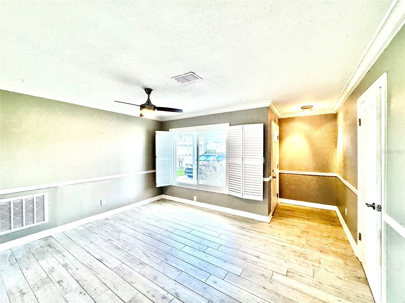 Image 5 of 67 For 7302 Hatteras Drive