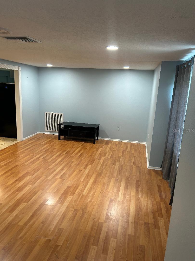 Image 10 of 19 For 8602 Lincolnshire Drive