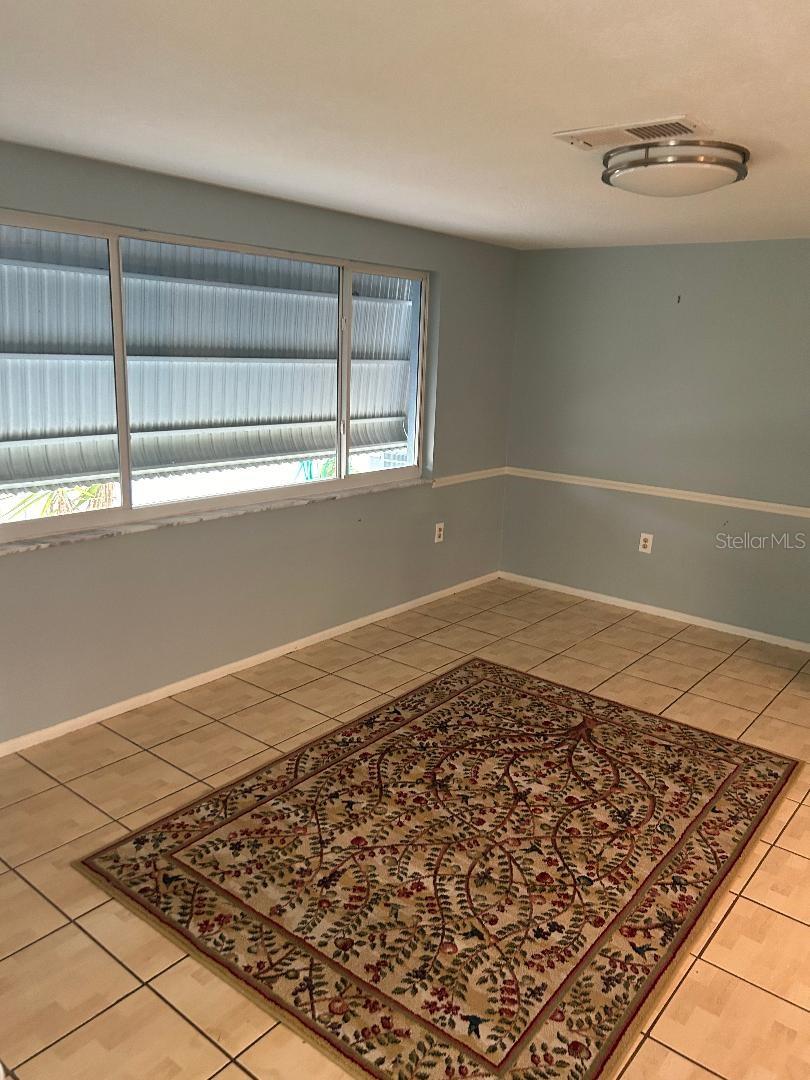 Image 8 of 19 For 8602 Lincolnshire Drive