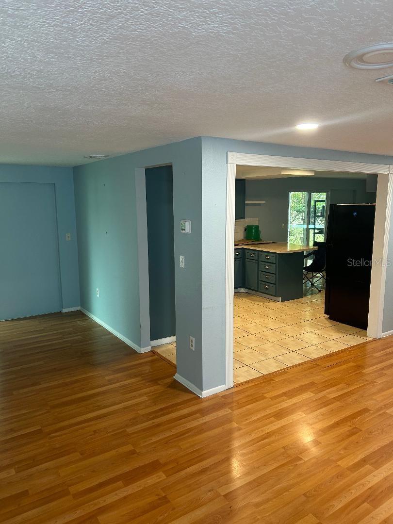 Image 9 of 19 For 8602 Lincolnshire Drive