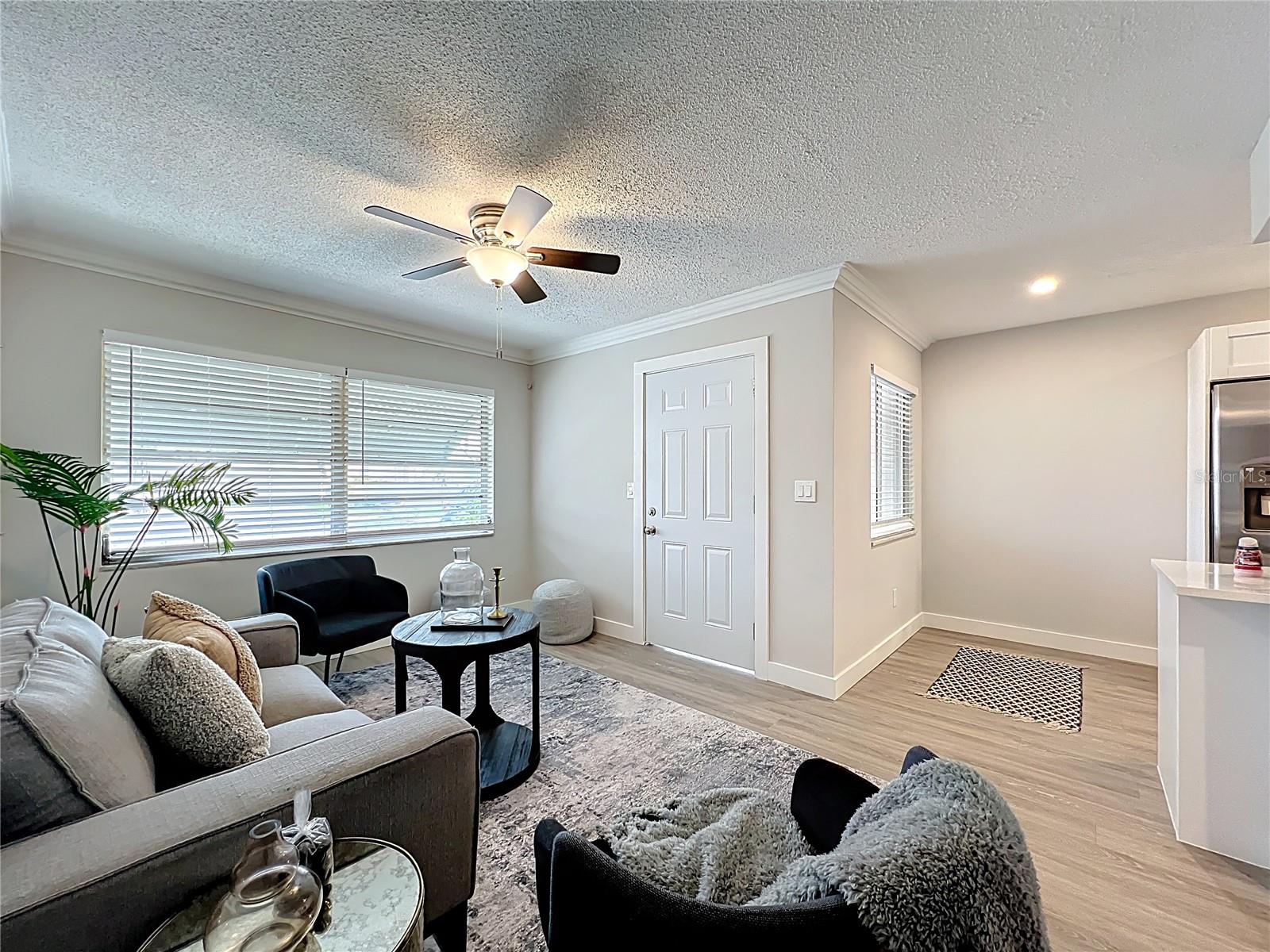 Image 4 of 20 For 250 Rosery Road Nw 202