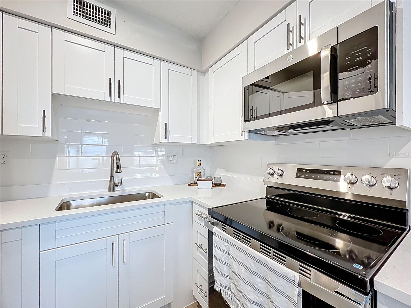 Image 6 of 20 For 250 Rosery Road Nw 202