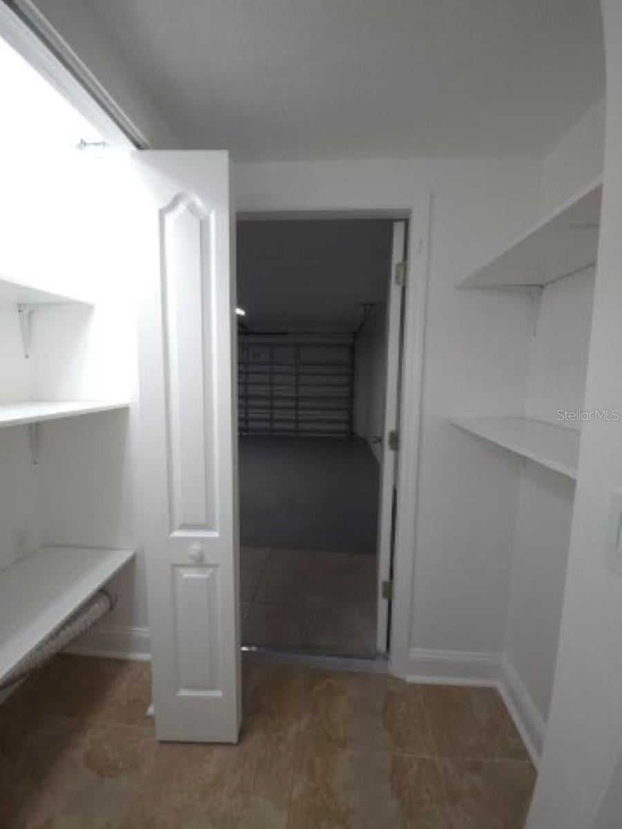 Image 21 of 48 For 18005 Palm Breeze Drive