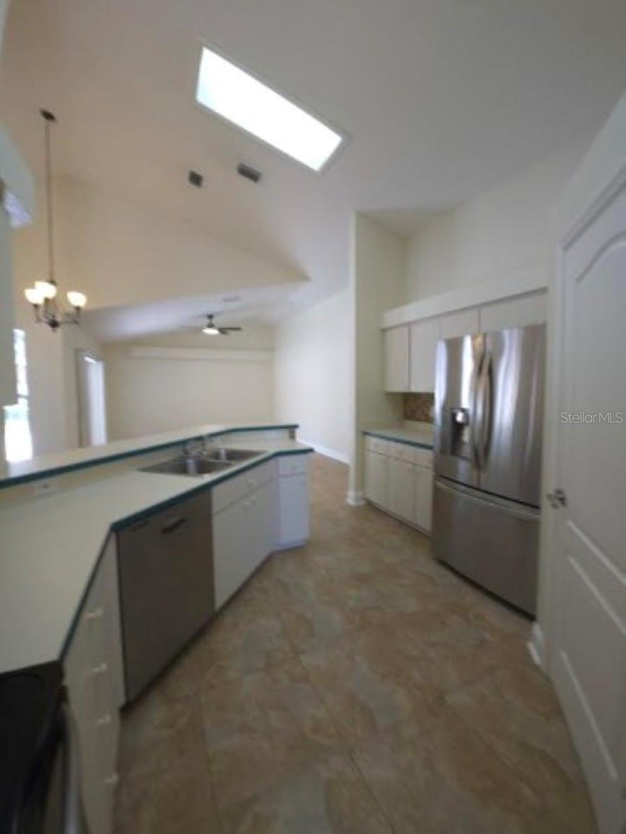 Image 25 of 48 For 18005 Palm Breeze Drive
